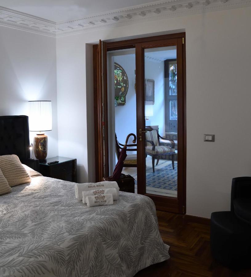 Regal House Roma Capucci 6 호텔 외부 사진